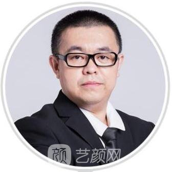 王強(qiáng)