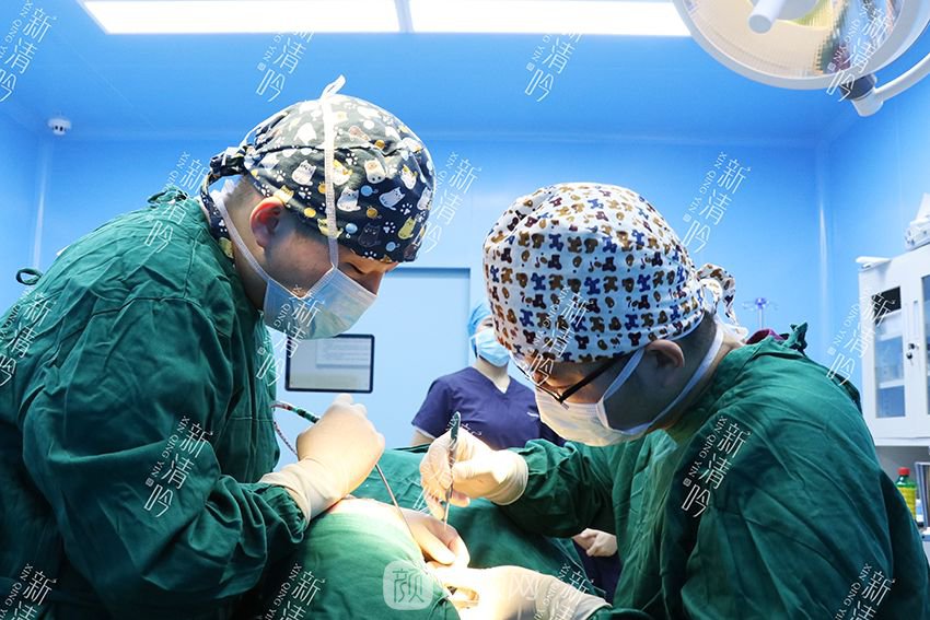 耳軟骨隆鼻果圖分享，術(shù)后~