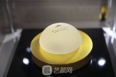 李發(fā)成：從手感的柔軟度上來看，傲諾拉和娜綺麗哪一個(gè)隆胸假體材料好？