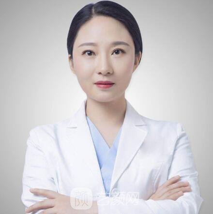 李靜