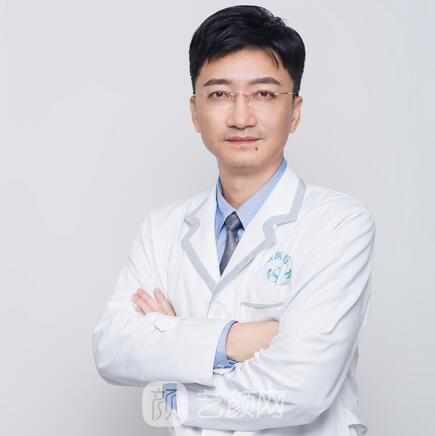 周豐