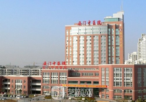 廈門市中醫(yī)院隆胸專家哪