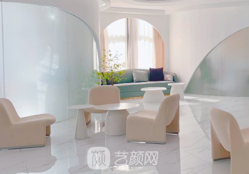 貴陽武劍整形醫(yī)院割雙眼